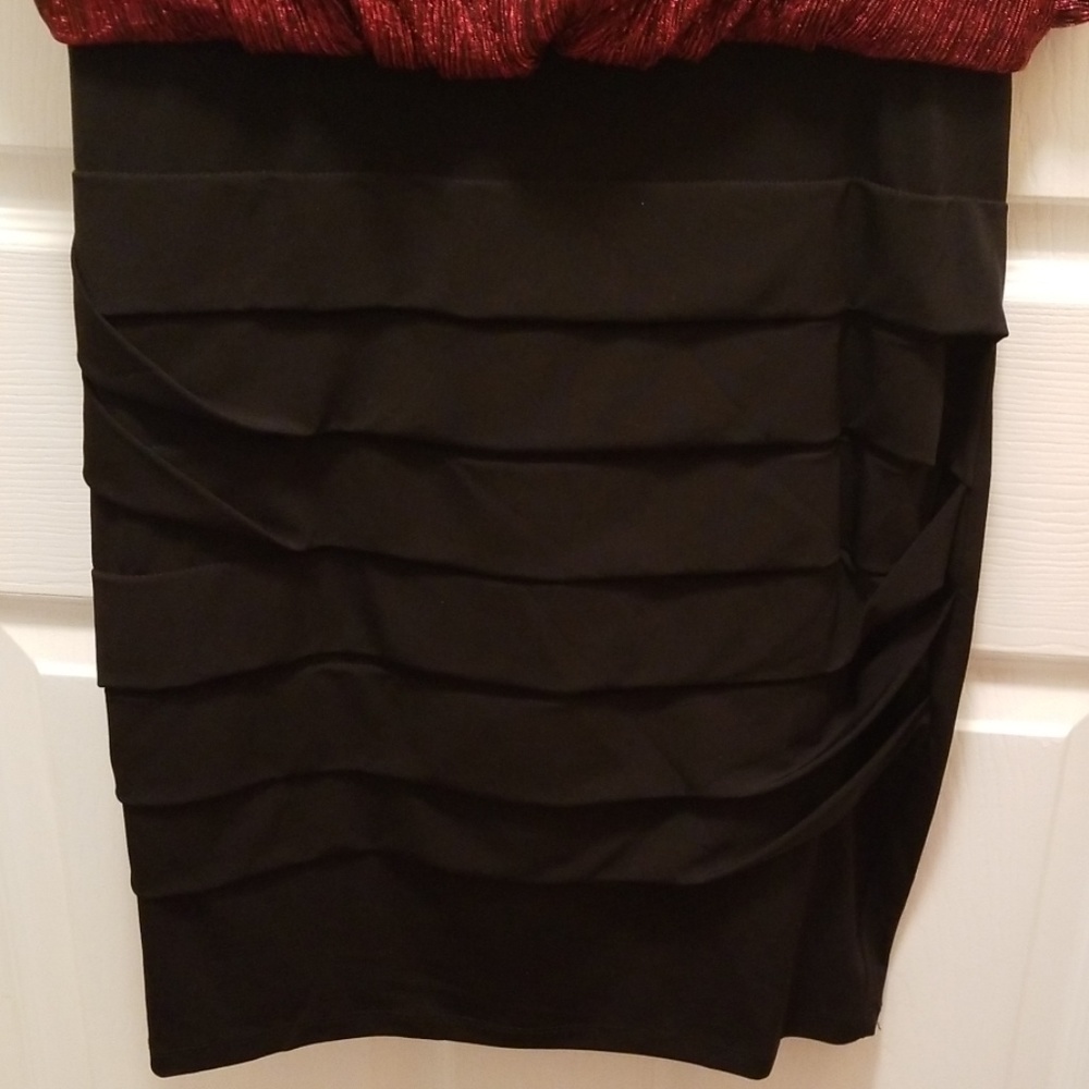 Red and Black Dress - Picture 3 of 4